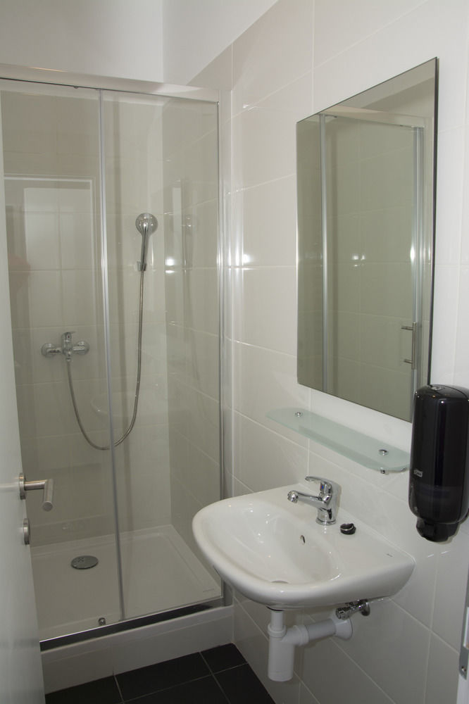 Hostel 101 Dalmatinac Vukovar Ngoại thất bức ảnh